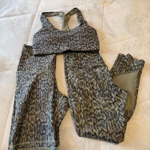 Old Navy Green Camouflage Activewear Set